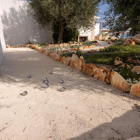 Villa With Trullo And Pool, Alberobello Bagian luar foto