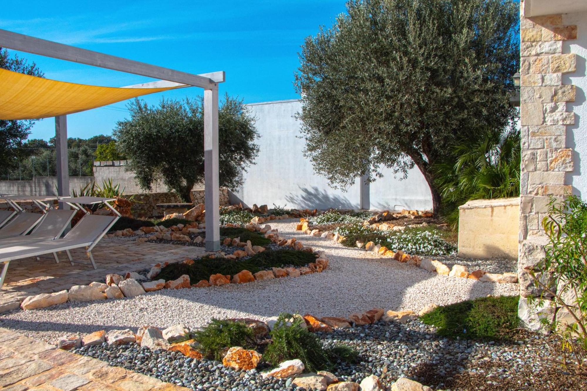 Villa With Trullo And Pool, Alberobello Bagian luar foto